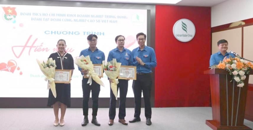 Hơn 300 đơn vị máu được tiếp nhận tại ngày hội hiến máu tình nguyện của Đoàn Thanh niên VRG